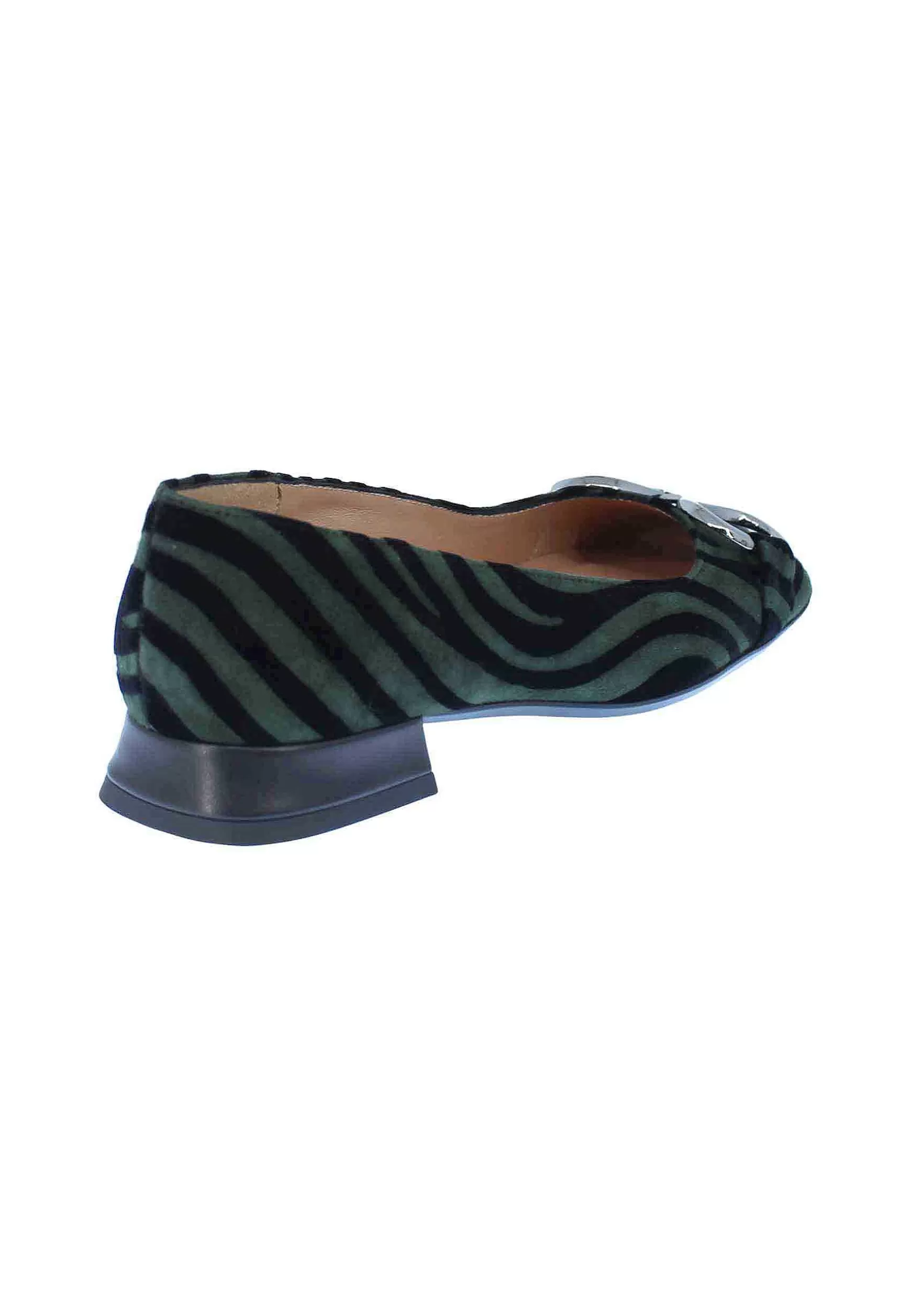 Decollete Donna In Camoscio Animalier Con Morsetto In Argento E Tacco Basso** Cheap