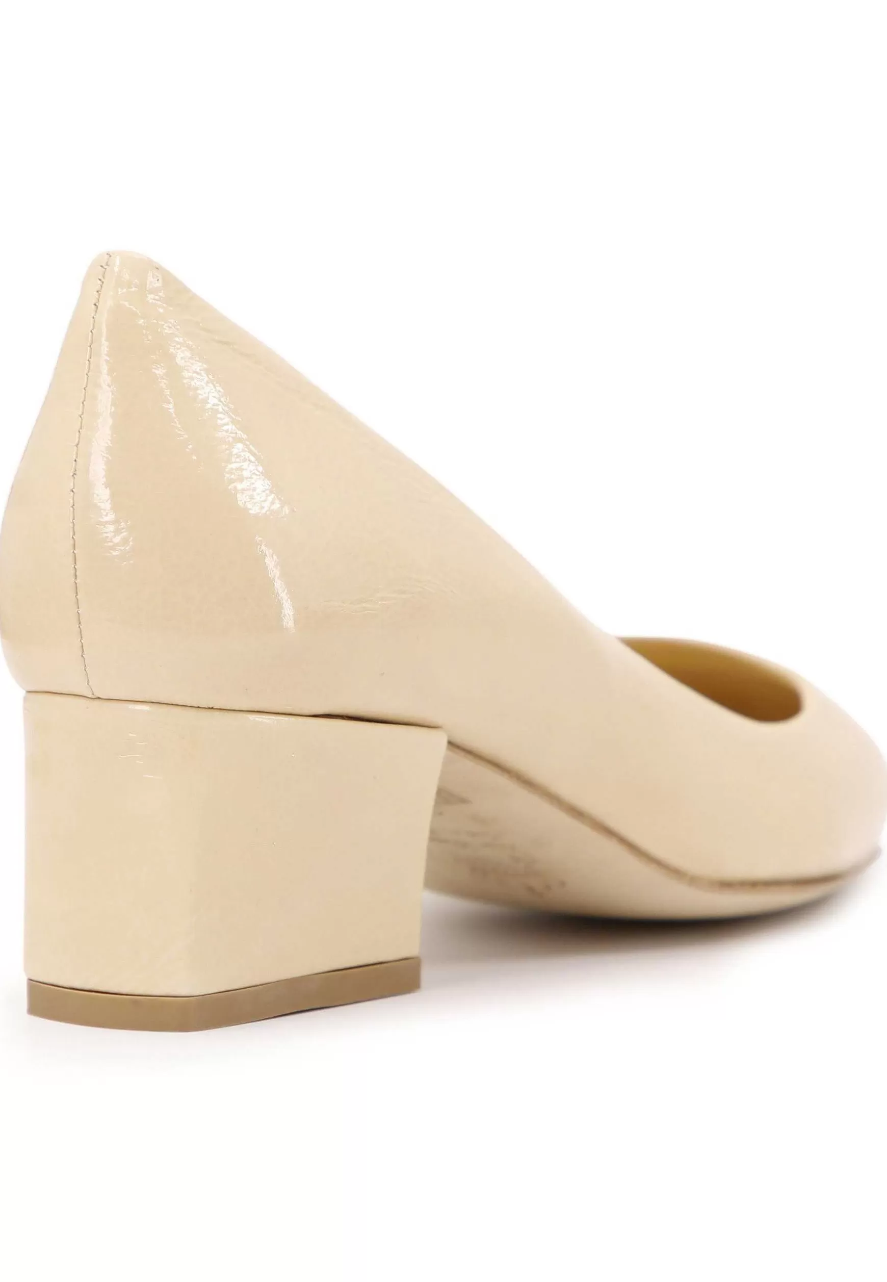 Decoete Donna In Vernice Beige Con Tacco Basso E Punta Tonda*L Hot