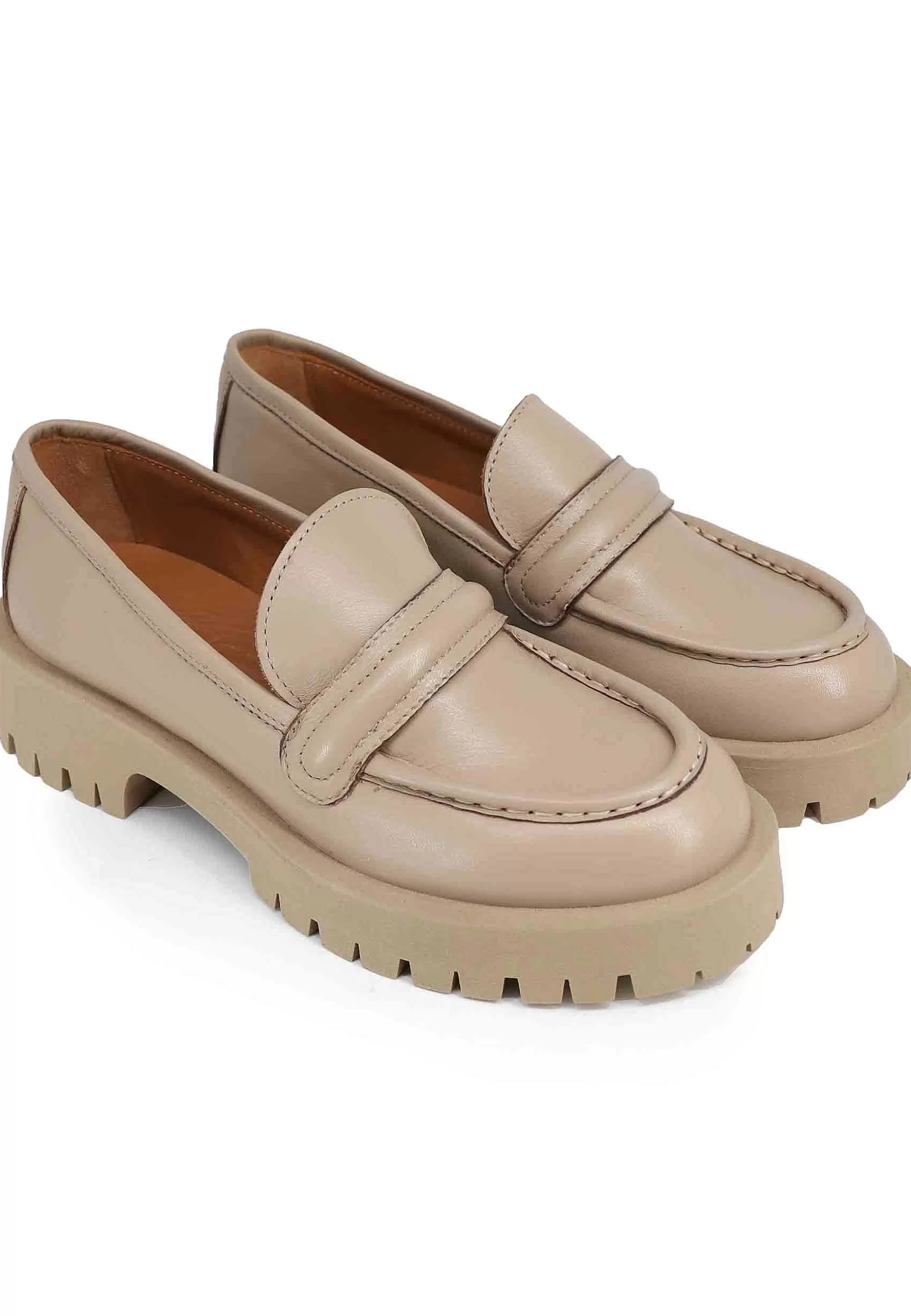 Mocassini Donna In Pelle Beige Con Suola In Gomma Carrarmato** Best Sale