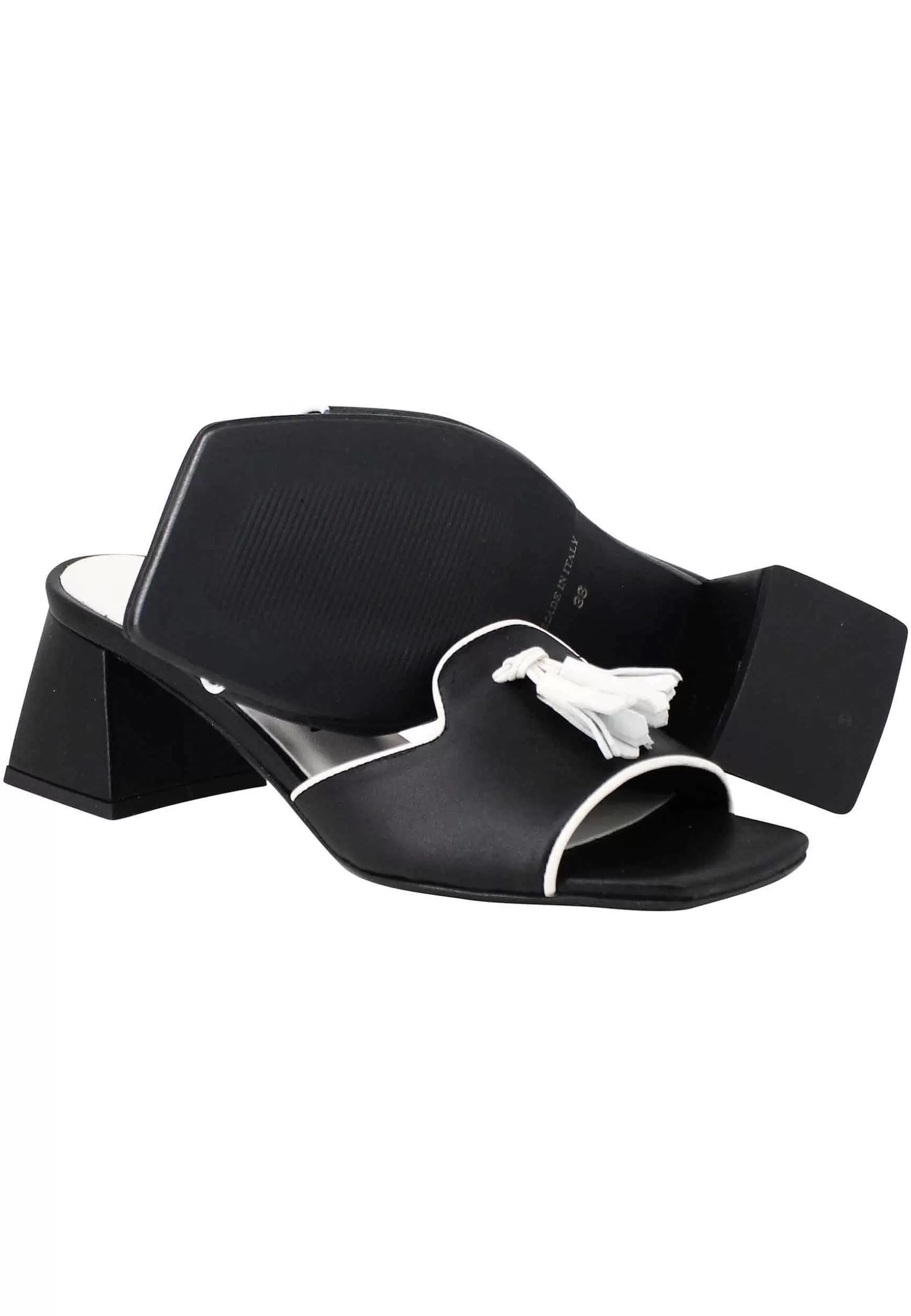 Sandali Donna In Pelle Nera Con Nappine In Contrasto E Punta Quadra** Discount