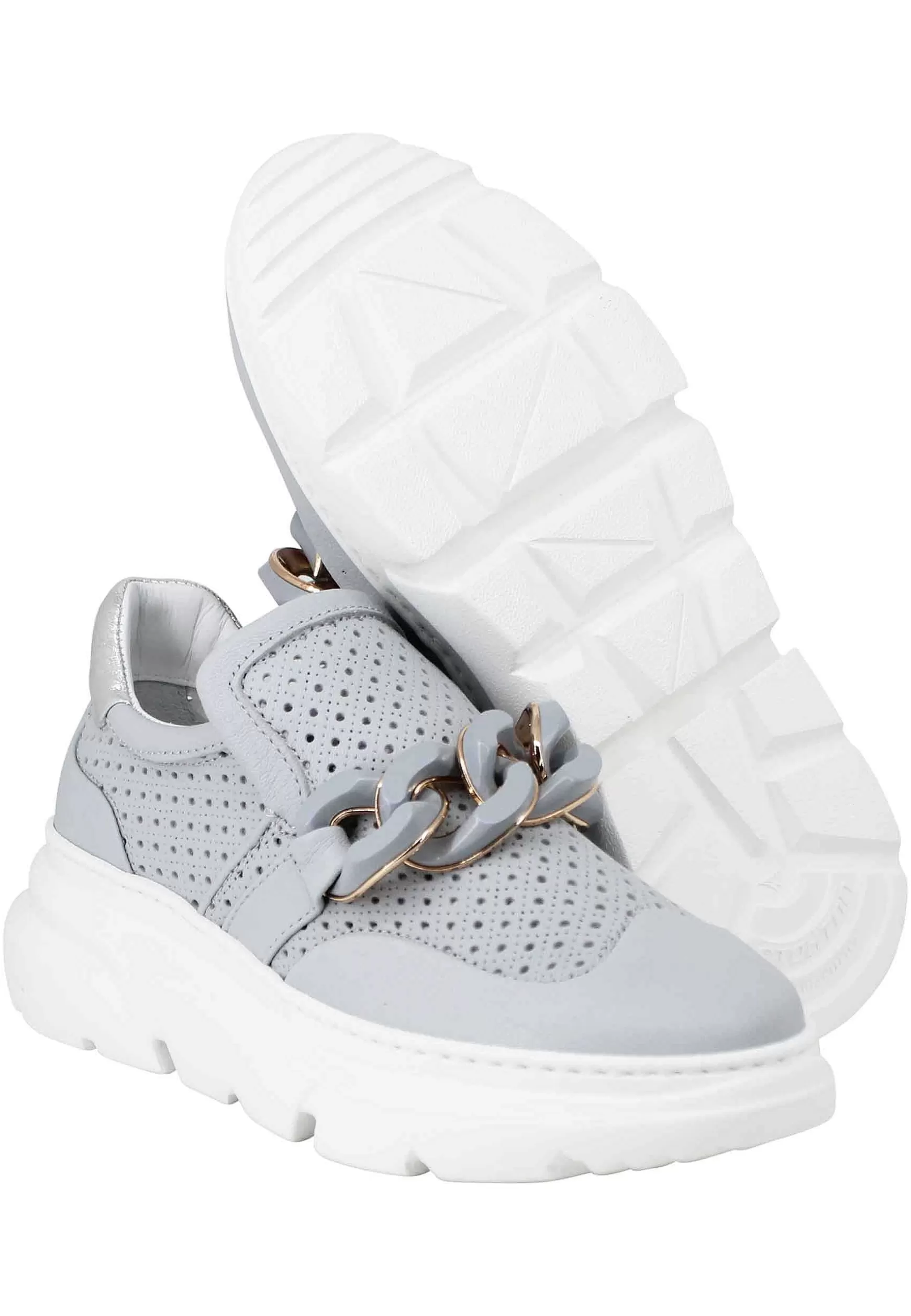 Sneakers Donna In Pelle Celeste Forata Con Catena Tono Su Tono*Stokton Cheap